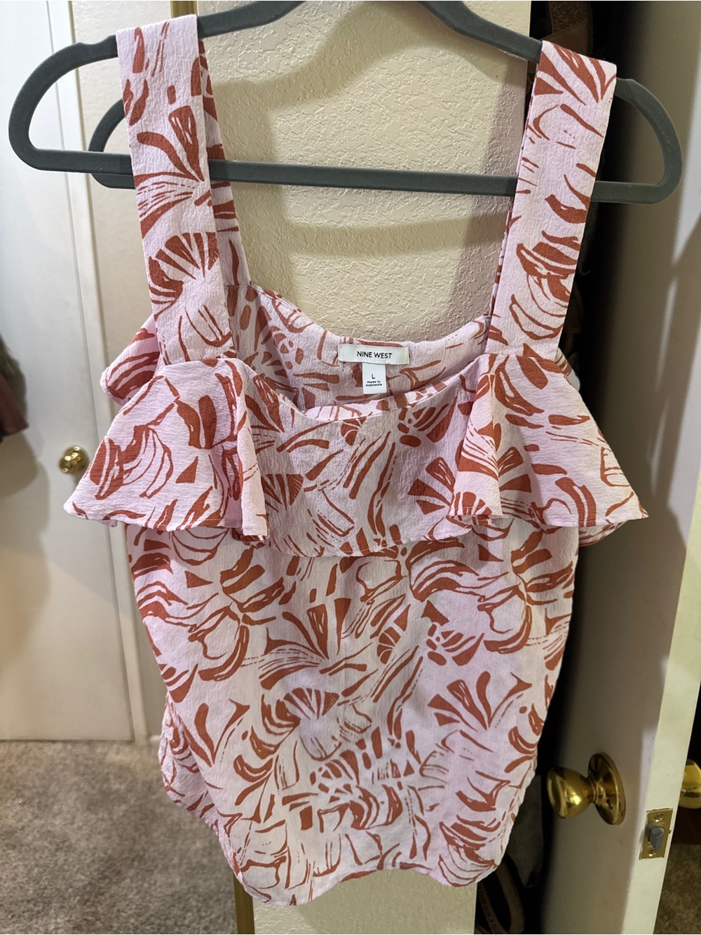 Nine West Women’s L Pink Floral Ruffle Strap Tank Top